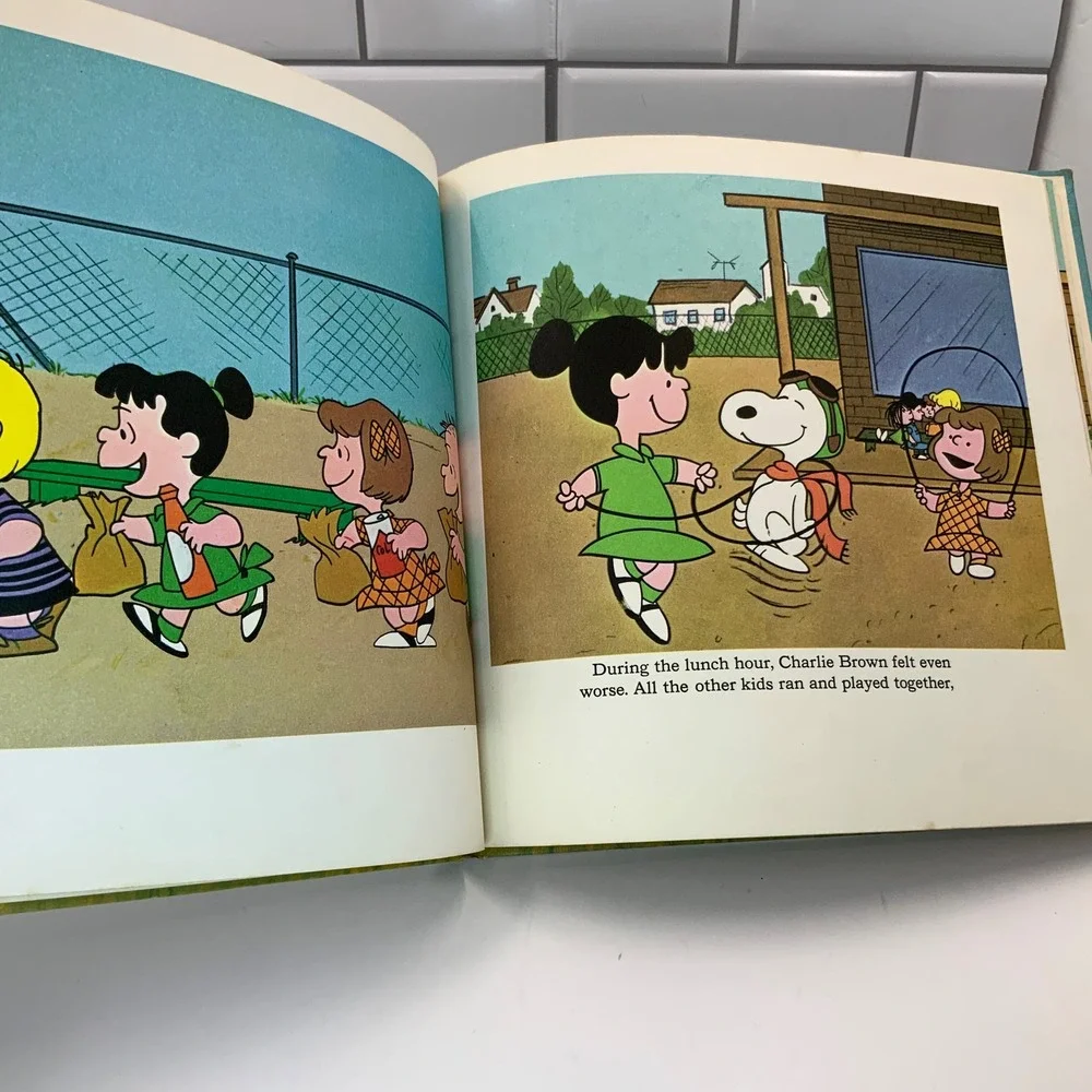 Vintage 1968 You're In Love Charlie Brown Charles M Schulz First Edition Book